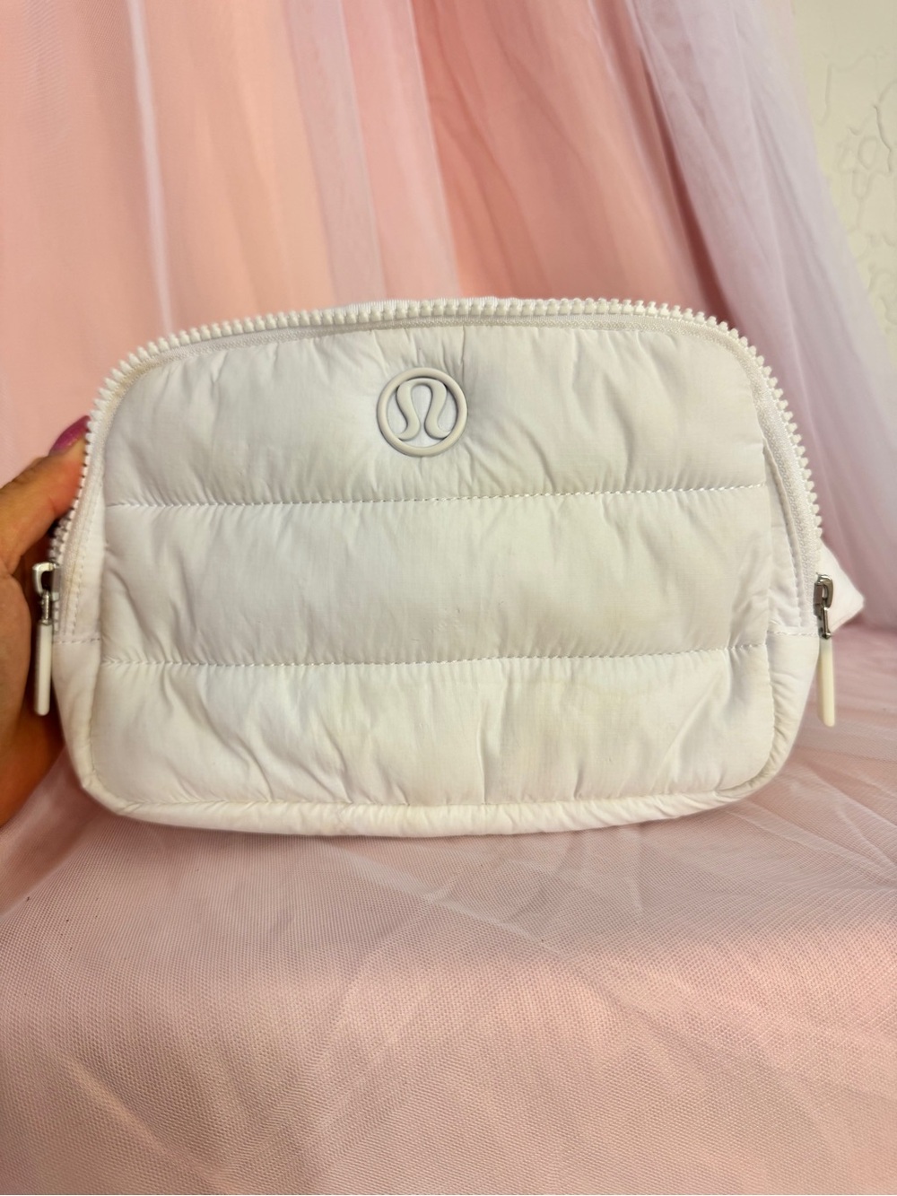 👛Lululemon White Quilted Belt Bag Fanny Pack Zip Closure Adjustable Strap